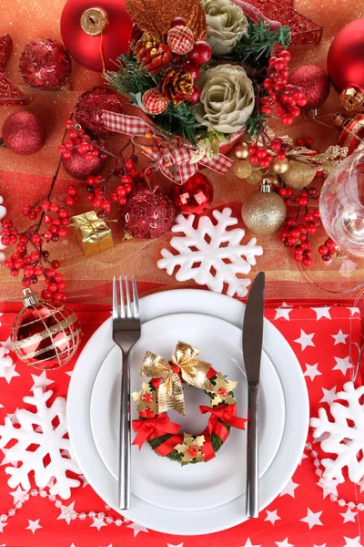 봉사 크리스마스 테이블 클로즈업 — 스톡 사진
