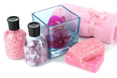 deniz tuzu, sabun ve üzerinde beyaz izole orkide