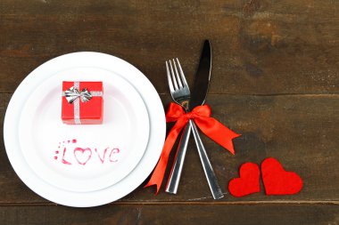 Ahşap arka plan üzerinde romantik tatil Tablo ayarı