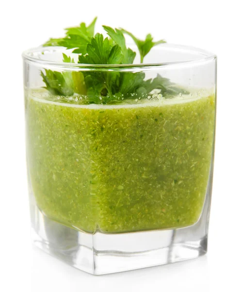 Glas van groene groentesap geïsoleerd op wit — Stockfoto