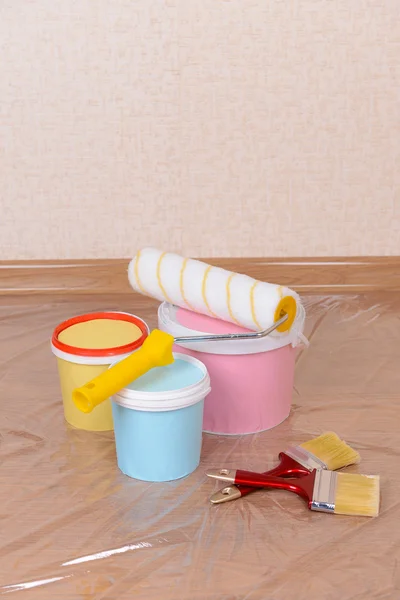 Paint on floor in room — Stock Photo, Image