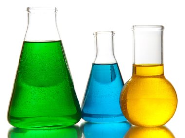 test tüpleri ile üzerine beyaz izole renkli sıvı