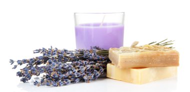 sabun ve üzerinde beyaz izole taze lavanta Lavanta Mum