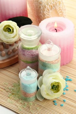 cam şişeler ve kaplıca tedavisi, bambu mat, aromalı tuzları yakın çekim