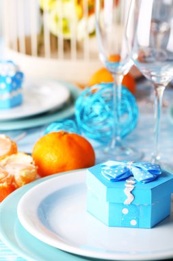 Tablo renkli sofra yakın çekim ile hizmet veren