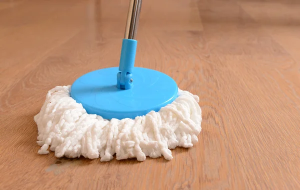 House cleaning with mop — Stock Photo, Image