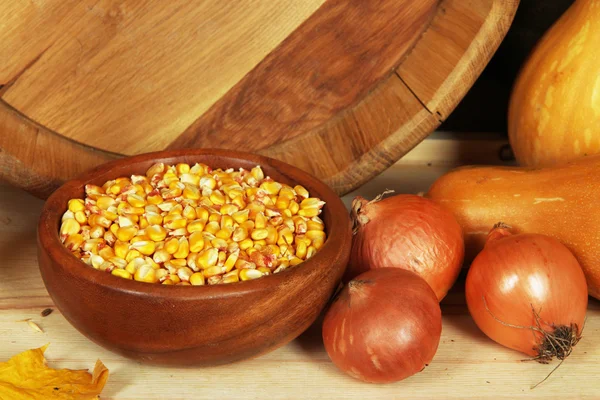 Vegetables with corn in bowl on shelf close up — Stock Photo, Image