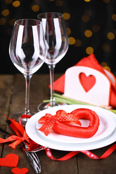 ロマンチックな休日のテーブルセッティングをクローズ アップ — ストック写真