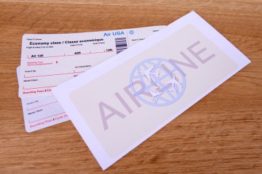 Tablo yakın çekim üzerinde uçak bileti