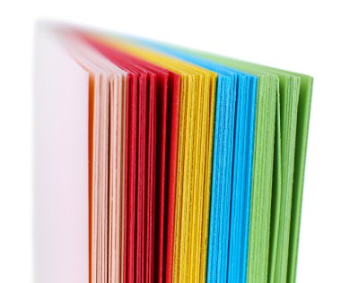 színes művészeti papír elszigetelt fehér