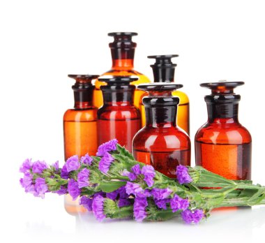 ilaç şişeleri üzerinde beyaz izole