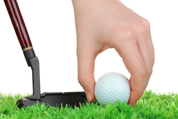 Golf topu el ve sürücü beyaz izole çimenlerin üzerinde — Stok fotoğraf