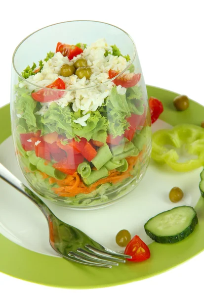 POCHOUTKOVÝ salát s čerstvou zeleninou, izolované na bílém — Stock fotografie