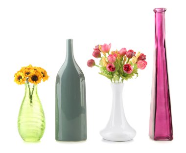 beyaz izole farklı dekoratif vazolar