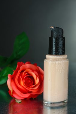 Vakıf krem koyu arka plan üzerinde