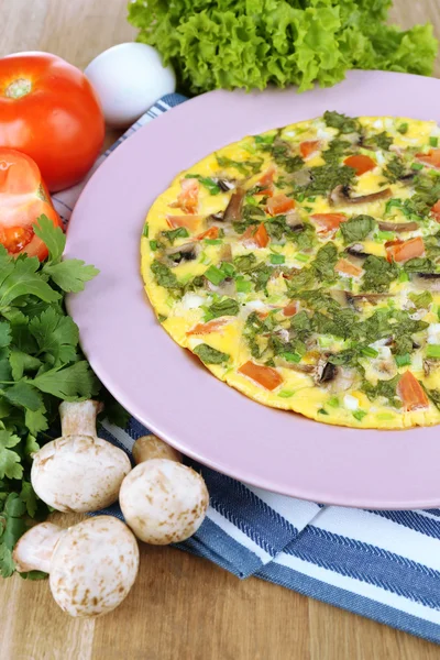 Omelet met paddestoelen close-up — Stockfoto