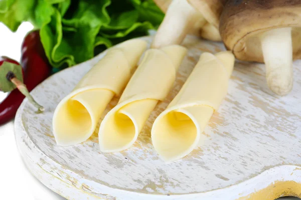 Cream cheese with vegetables and greens close-up — Stock Photo, Image