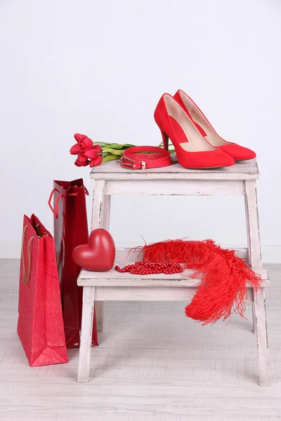 Bellissimi accessori femminili rossi — Foto Stock