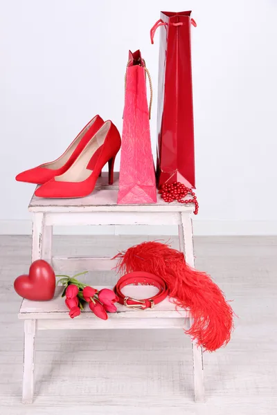 Hermosos accesorios femeninos rojos — Foto de Stock