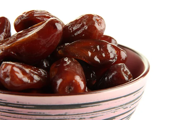 Dates séchées dans un bol isolé sur blanc — Photo