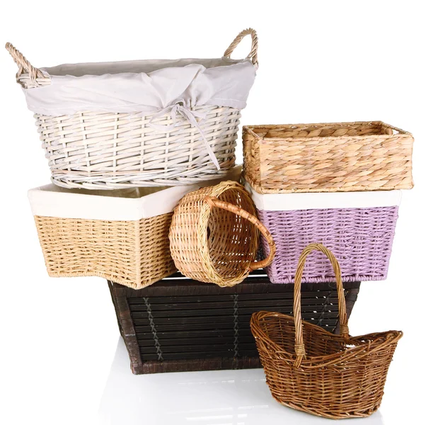 Muitas cestas diferentes isoladas em branco — Fotografia de Stock