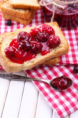 enfes tost reçelli üzerinde tablo yakın çekim