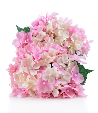 buket üzerinde beyaz izole güzel yapay çiçek