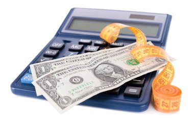 mezura ile para ve üzerinde beyaz izole hesap makinesi