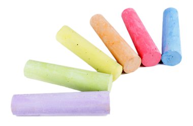 çeşitli renk üzerine beyaz izole, tebeşirler