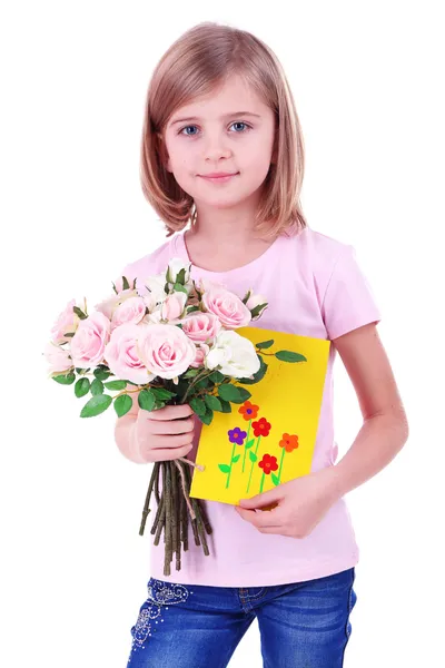 Schöne kleine Mädchen mit Blumenstrauß und Karte isoliert auf weiß — Stockfoto