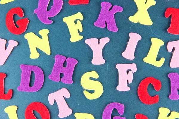 Alphabet anglais sur fond de bureau de l'école — Photo