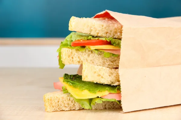 School breakfast on desk on board background — Stock Photo, Image