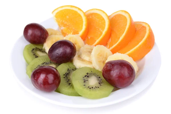 甜美新鲜的水果，在盘子上白色孤立 — 图库照片