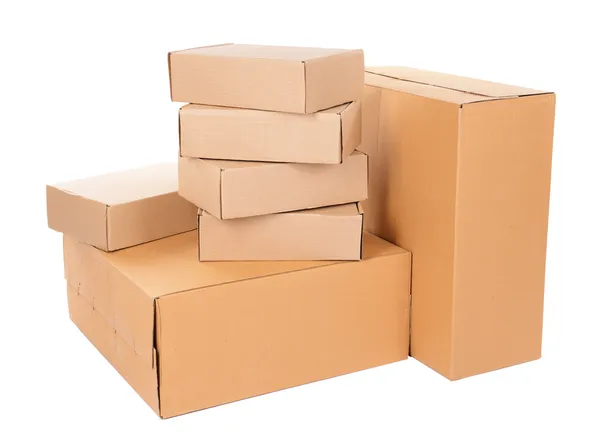 Diverse scatole di cartone isolate su bianco — Foto Stock