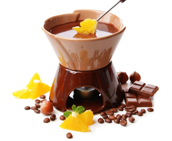 Čokoládové fondue s ovocem, izolované na bílém — Stock fotografie