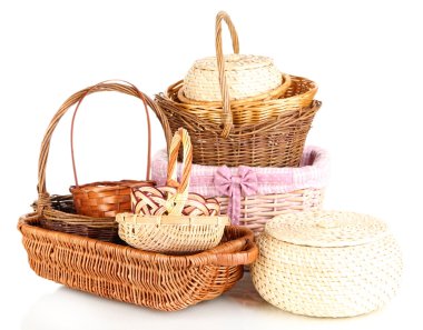 birçok farklı sepet beyaz izole