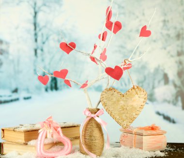 Kalpli dekoratif dal, kışın arka planda