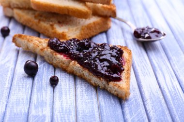 enfes tost reçelli üzerinde tablo yakın çekim