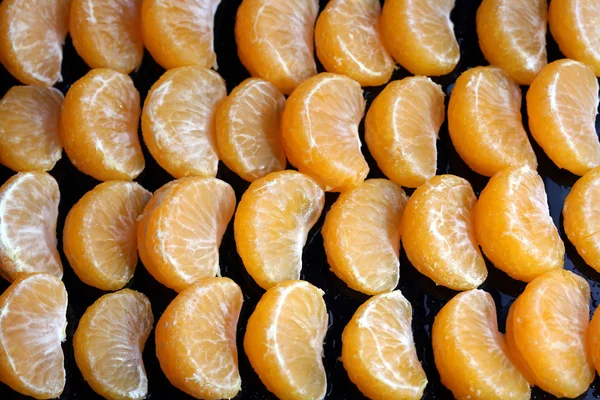 Reife süße Mandarinenscheiben, Nahaufnahme — Stockfoto
