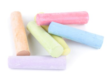 çeşitli renk üzerine beyaz izole, tebeşirler