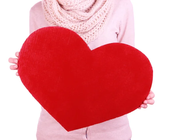 Kvinna håller stort rött hjärta isolerad på vit — Stockfoto