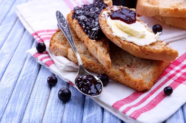 enfes tost reçelli üzerinde tablo yakın çekim