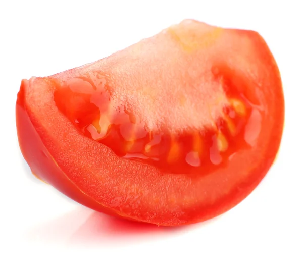 Fatia de tomate fresco, isolado em branco — Fotografia de Stock