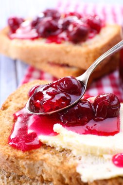 enfes tost reçelli üzerinde tablo yakın çekim