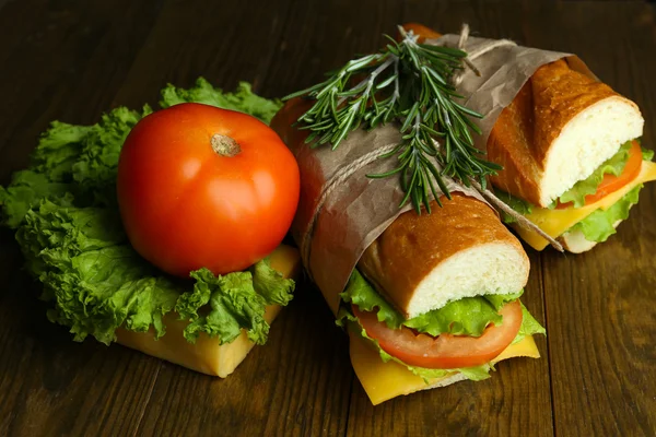 Świeże i smaczne kanapki z bliska — Zdjęcie stockowe