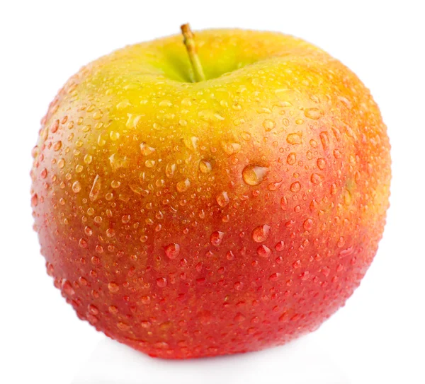 Frischer roter Apfel, isoliert auf weiß — Stockfoto