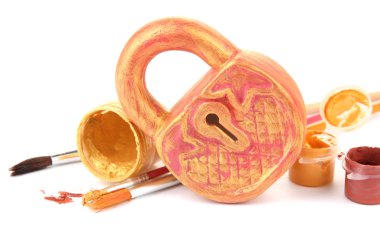 el yapımı seramik şato ve üzerinde beyaz izole renk boyalar