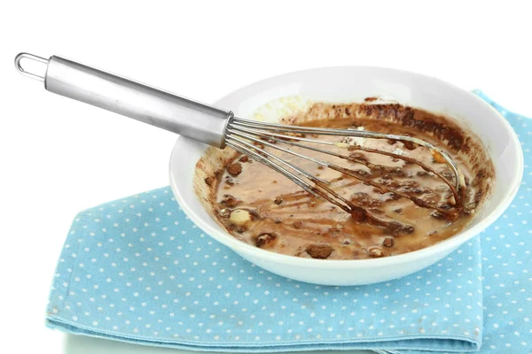 Corolla och Knäckta ägg med mjöl och isolerad på vit choklad — Stockfoto
