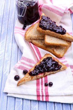enfes tost reçelli üzerinde tablo yakın çekim