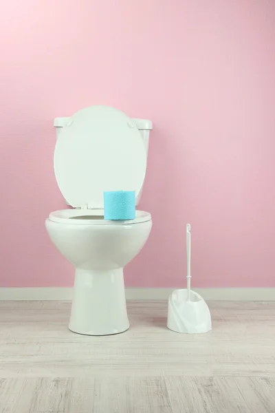 White toilet bowl in bathroom — Stock Photo, Image